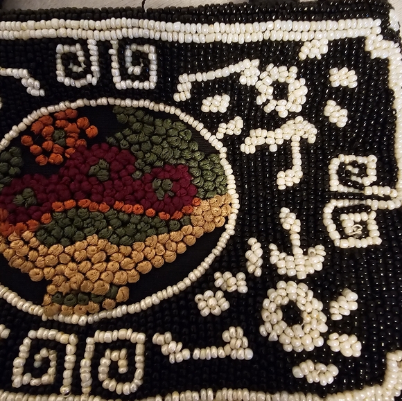 Vintage Small Beaded Purse - Picture 2 of 4